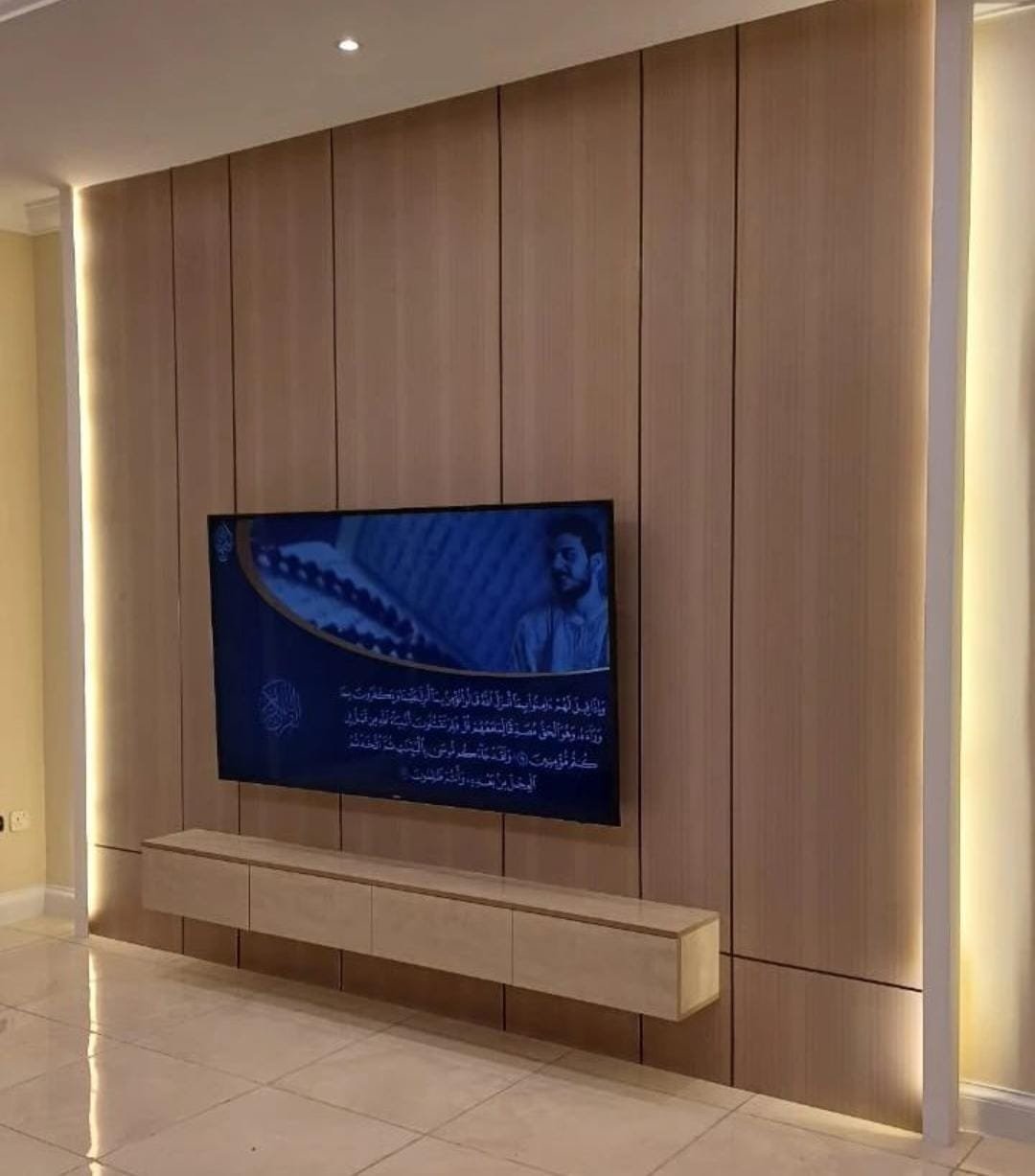 مرايا وديكورات جدارية بالجبيل